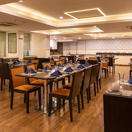 Clubhouse Nami Residency, Ahmedabad Hotell Eksteriør bilde