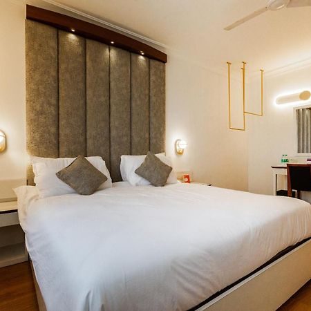 Clubhouse Nami Residency, Ahmedabad Hotell Eksteriør bilde