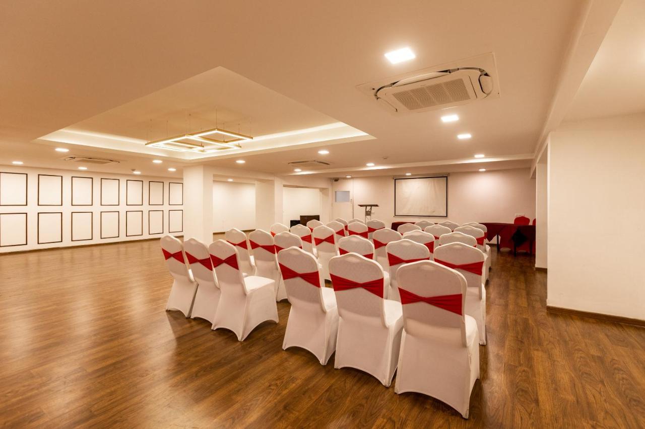 Clubhouse Nami Residency, Ahmedabad Hotell Eksteriør bilde