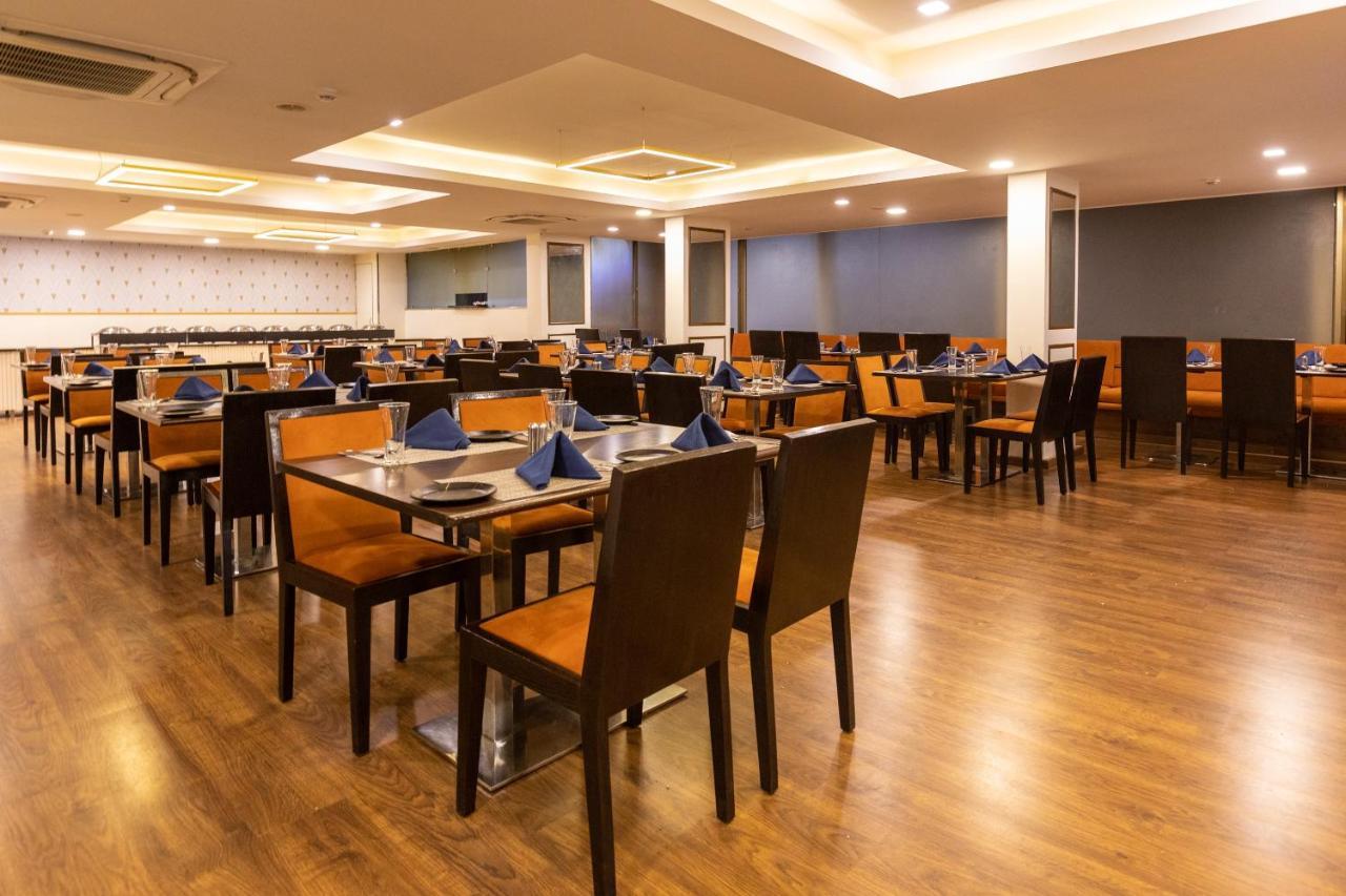 Clubhouse Nami Residency, Ahmedabad Hotell Eksteriør bilde