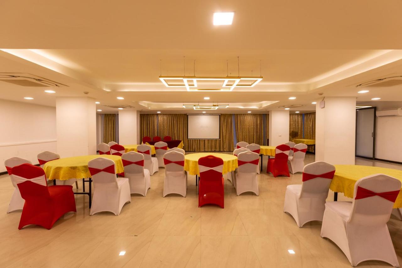 Clubhouse Nami Residency, Ahmedabad Hotell Eksteriør bilde