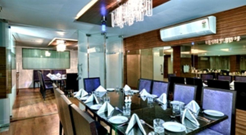 Clubhouse Nami Residency, Ahmedabad Hotell Eksteriør bilde