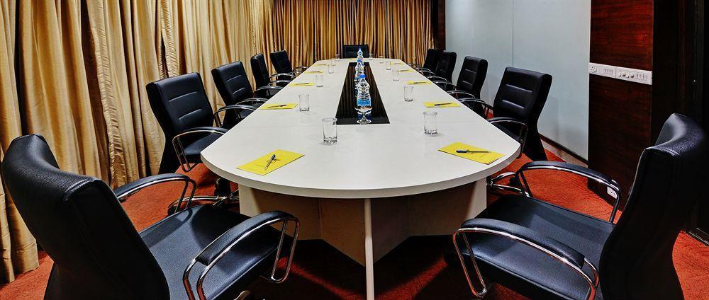 Clubhouse Nami Residency, Ahmedabad Hotell Eksteriør bilde