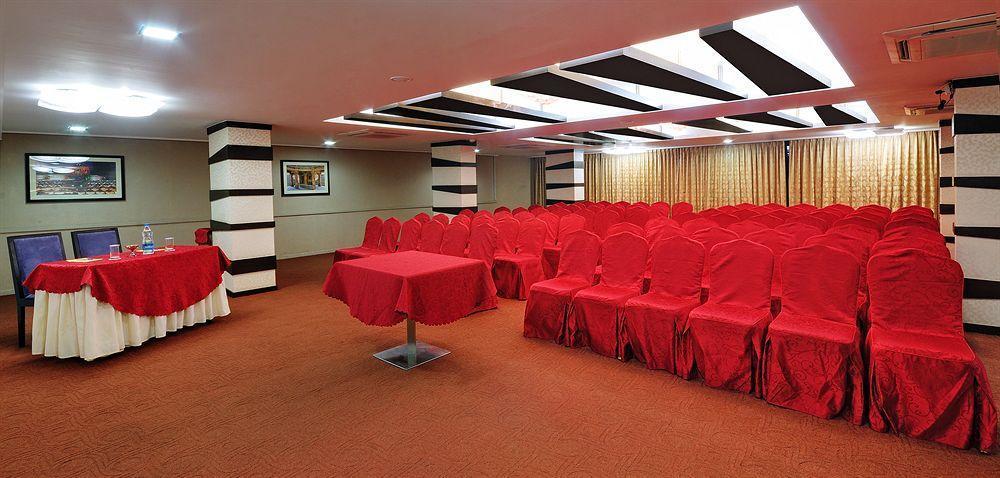 Clubhouse Nami Residency, Ahmedabad Hotell Eksteriør bilde