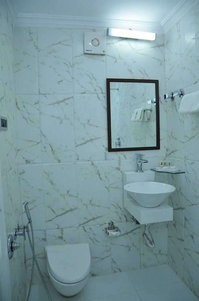 Clubhouse Nami Residency, Ahmedabad Hotell Eksteriør bilde