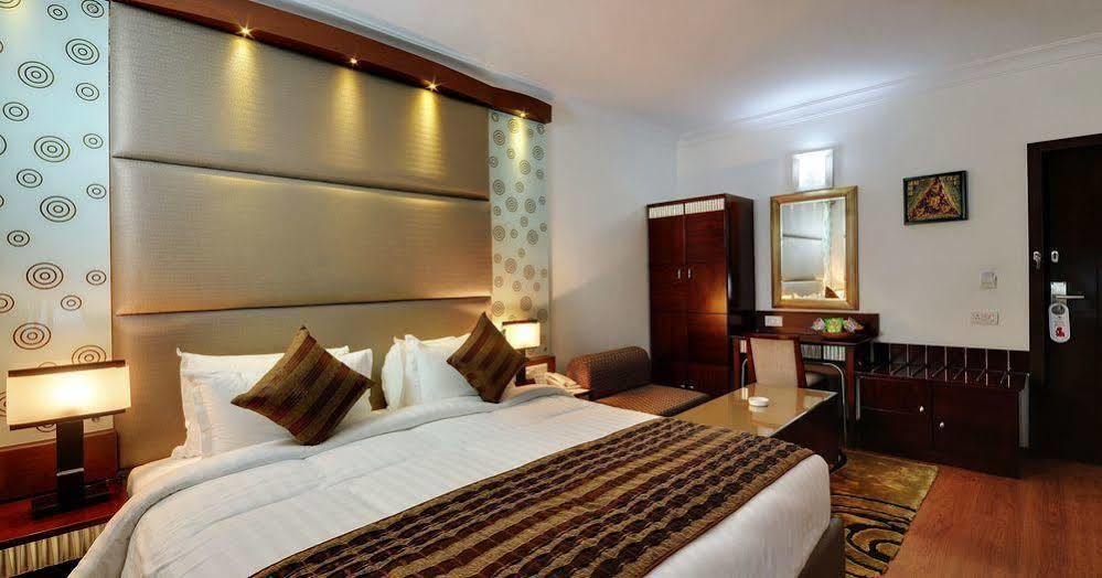 Clubhouse Nami Residency, Ahmedabad Hotell Eksteriør bilde