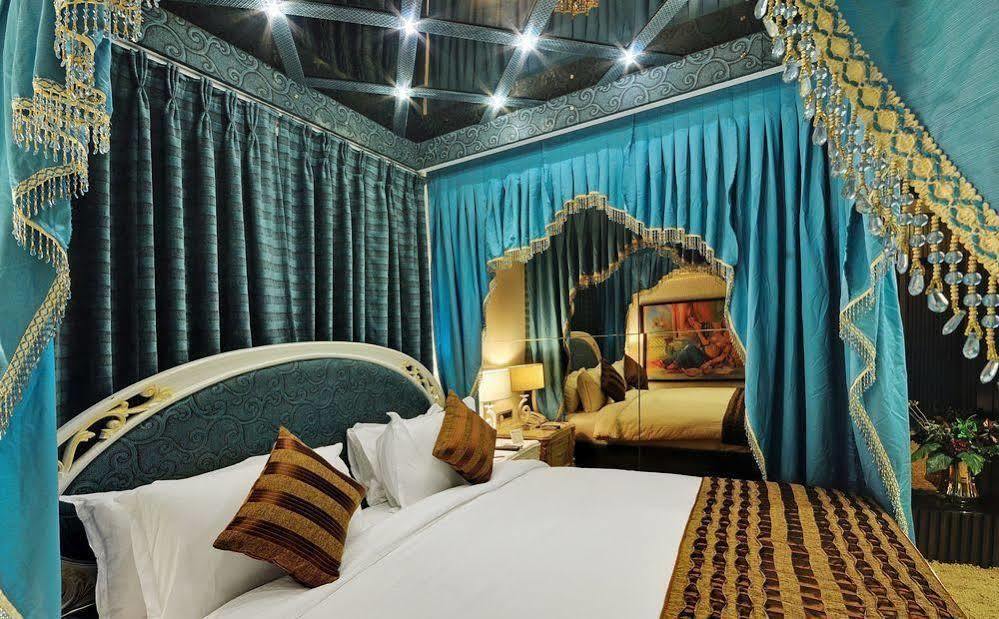 Clubhouse Nami Residency, Ahmedabad Hotell Eksteriør bilde